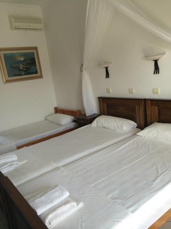 Gogas Palace Aparthotel Ammoudia Exterior photo
