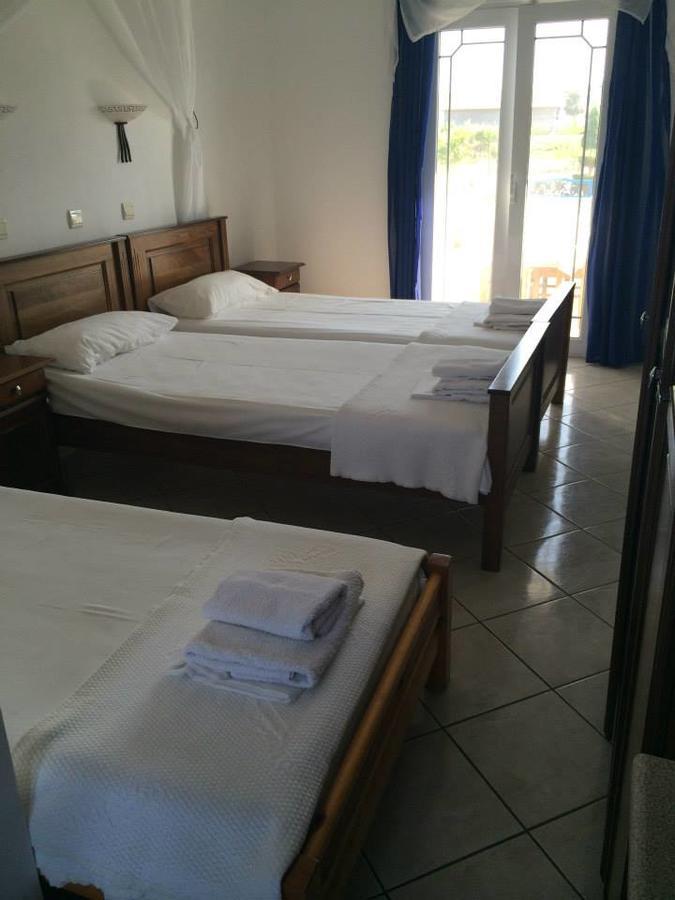 Gogas Palace Aparthotel Ammoudia Exterior photo
